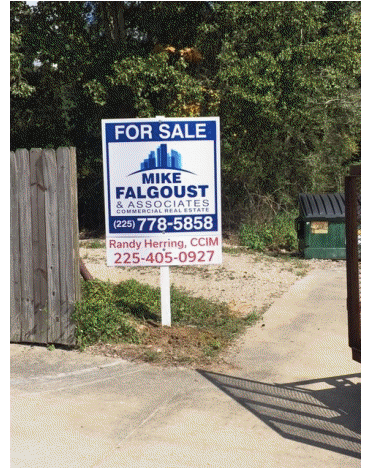 Banners and signs in Baton Rouge, Louisiana 3